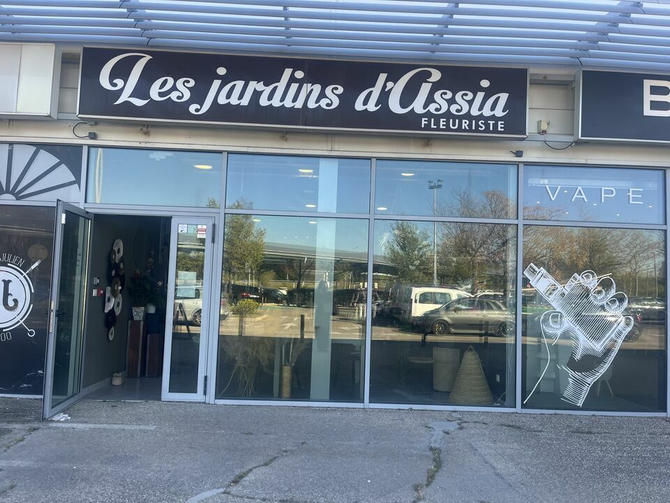 LOCAL COMMERCIAL SAINT-LAURENT-DES-ARBRES 30126