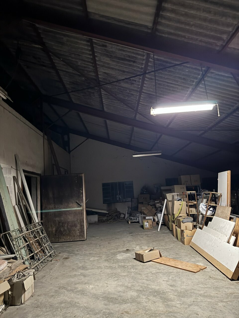 DEPOT - ENTREPOT ALTHEN-DES-PALUDS 84210