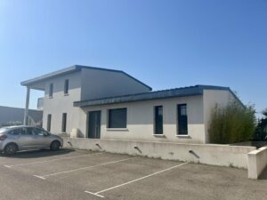 BUREAUX GRAVESON 13690