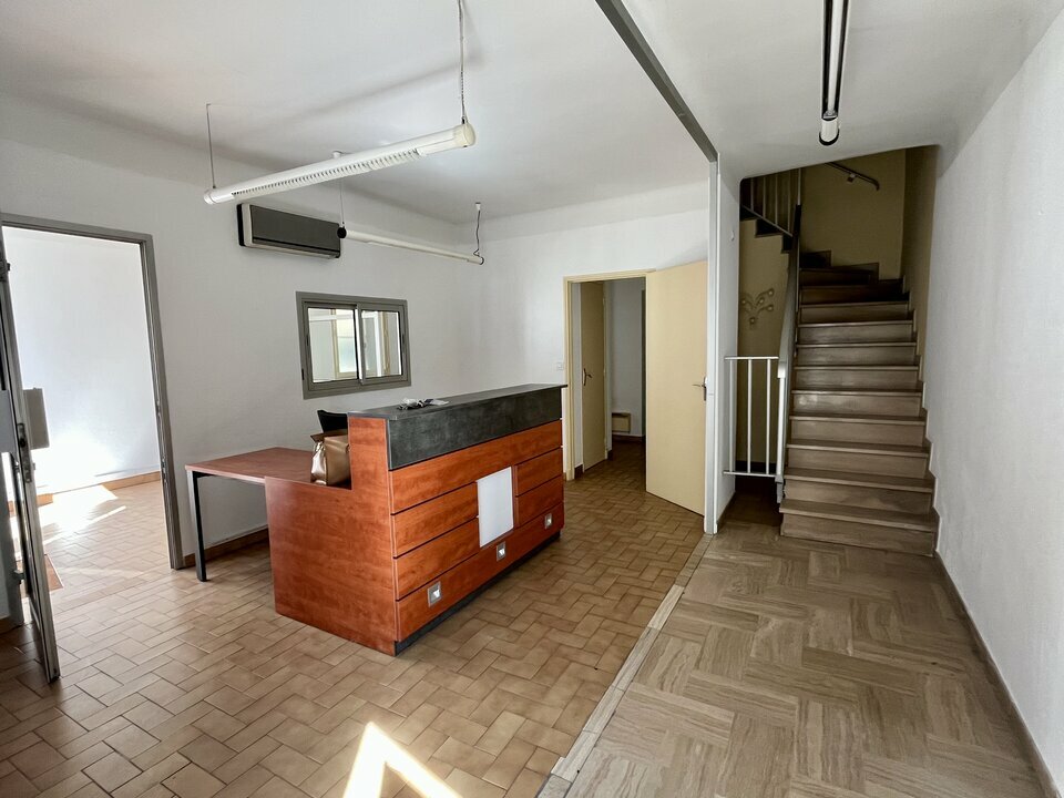 BUREAUX ORANGE 84100