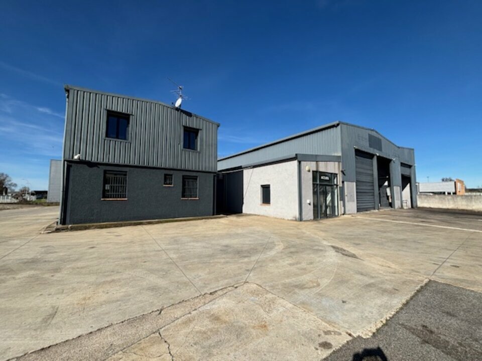 Local d'activite à louer à Nîmes