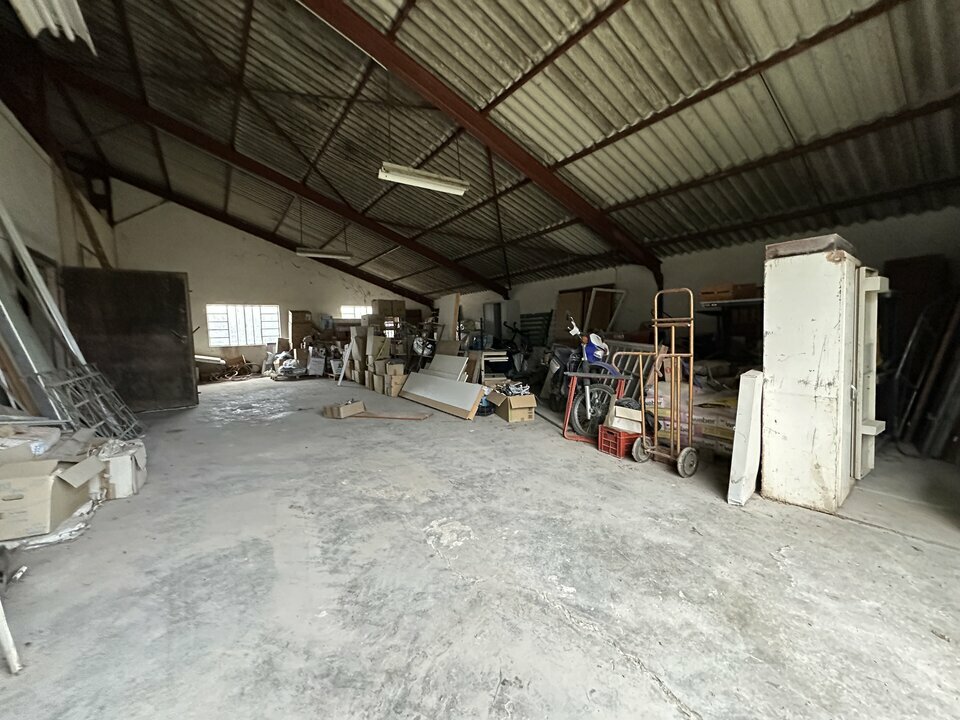 DEPOT - ENTREPOT ALTHEN-DES-PALUDS 84210