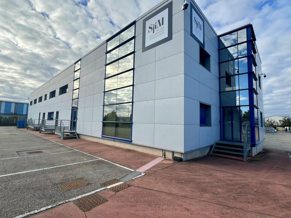 BUREAUX SORGUES 84700