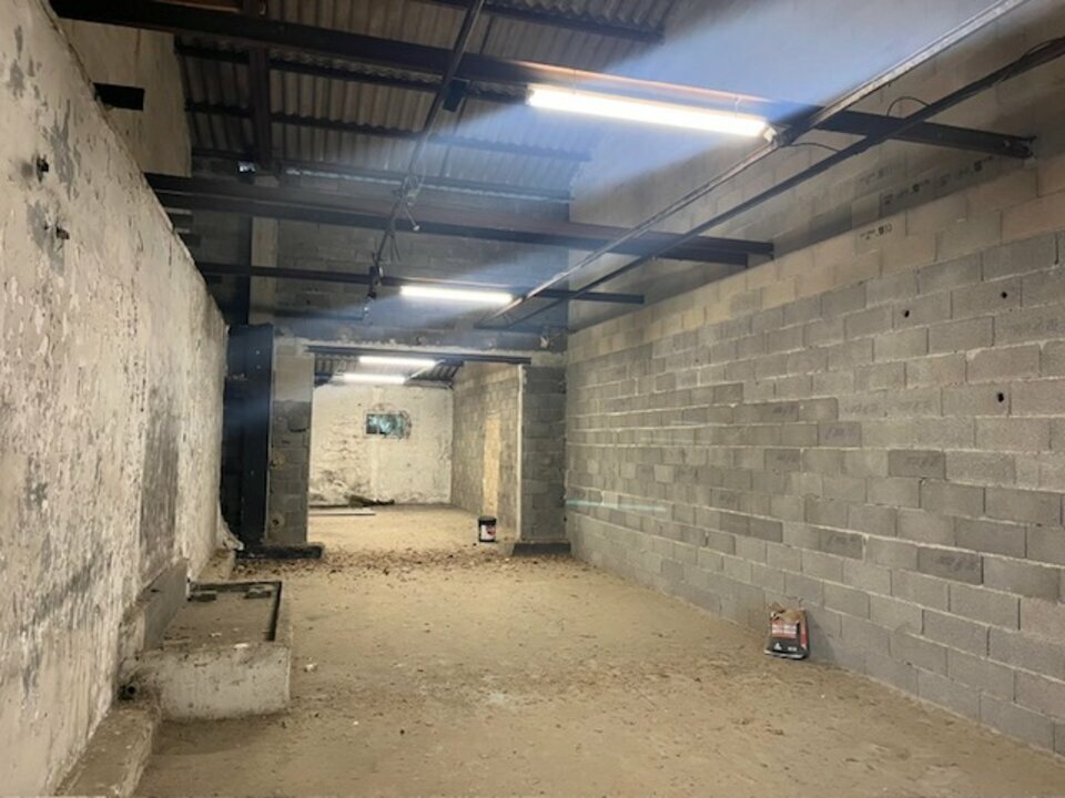 DEPOT - ENTREPOT NIMES 30900