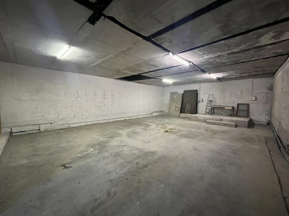 Depot - entrepot à louer à Nimes