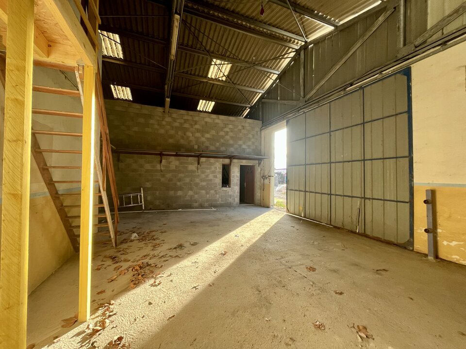 LOCAL D'ACTIVITE AIMARGUES 30470
