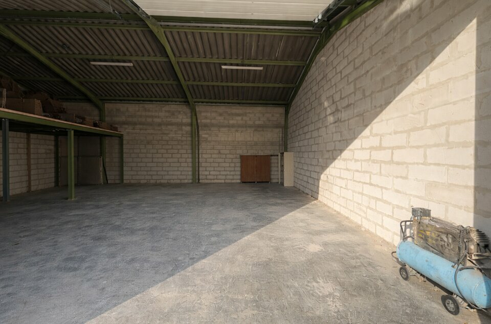 DEPOT - ENTREPOT CHÂTEAUNEUF-DU-PAPE 84230