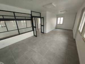 LOCAL COMMERCIAL AVIGNON 84000