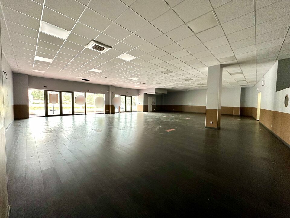 LOCAL COMMERCIAL BEAUCAIRE 30300