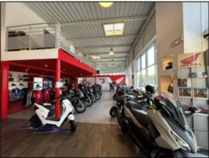 LOCAL COMMERCIAL ORANGE 84100