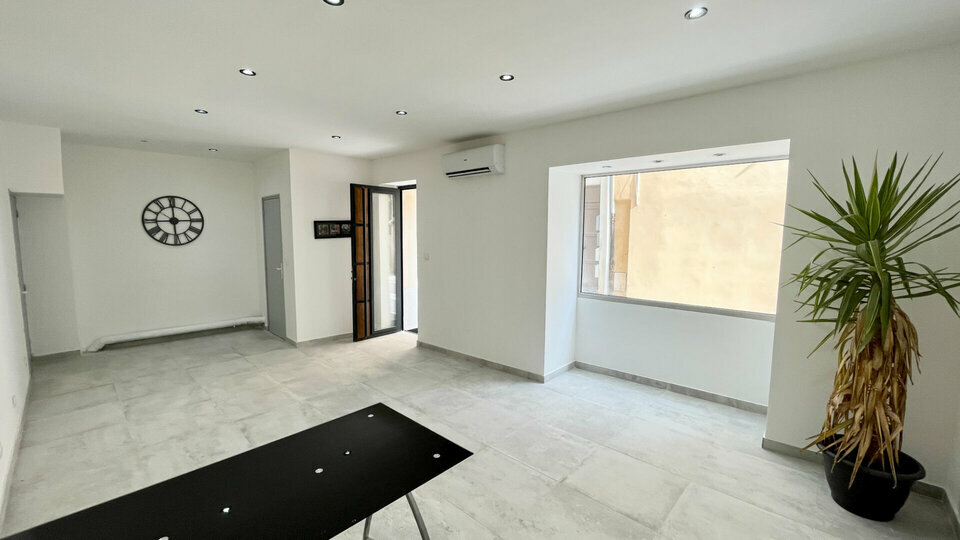 LOCAL COMMERCIAL CARPENTRAS 84200