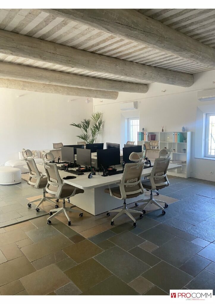 LOCAL COMMERCIAL L-ISLE-SUR-LA-SORGUE 84800
