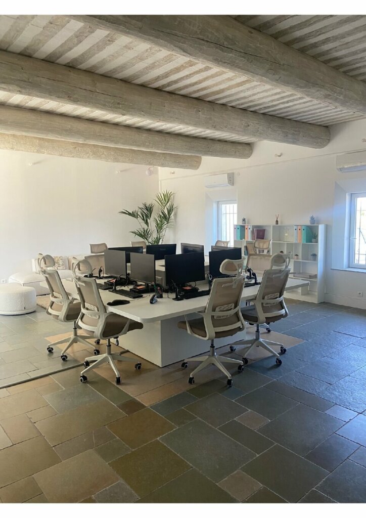 LOCAL COMMERCIAL L-ISLE-SUR-LA-SORGUE 84800