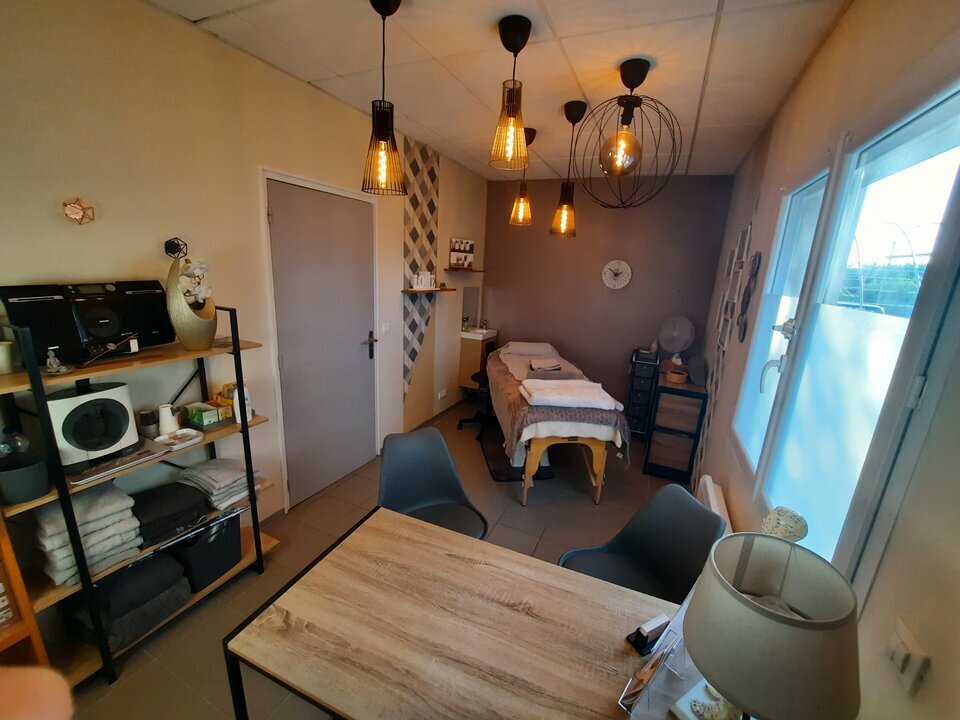 BUREAUX CHATEAURENARD 13160
